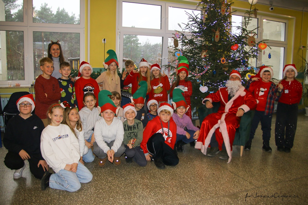 Odnośnik: https://cloud-f.edupage.org/cloud/eduresized_IMG_0183.jpg?z%3A386%2FvLXjkNVonO8HtzKQ6cs%2FFbKp%2B%2Fb9xnm4FzCrfnjN8Oh3oRpb8pcSXTESJFMo37HoQnLTVhWdBaVoIbrh9w%3D%3D