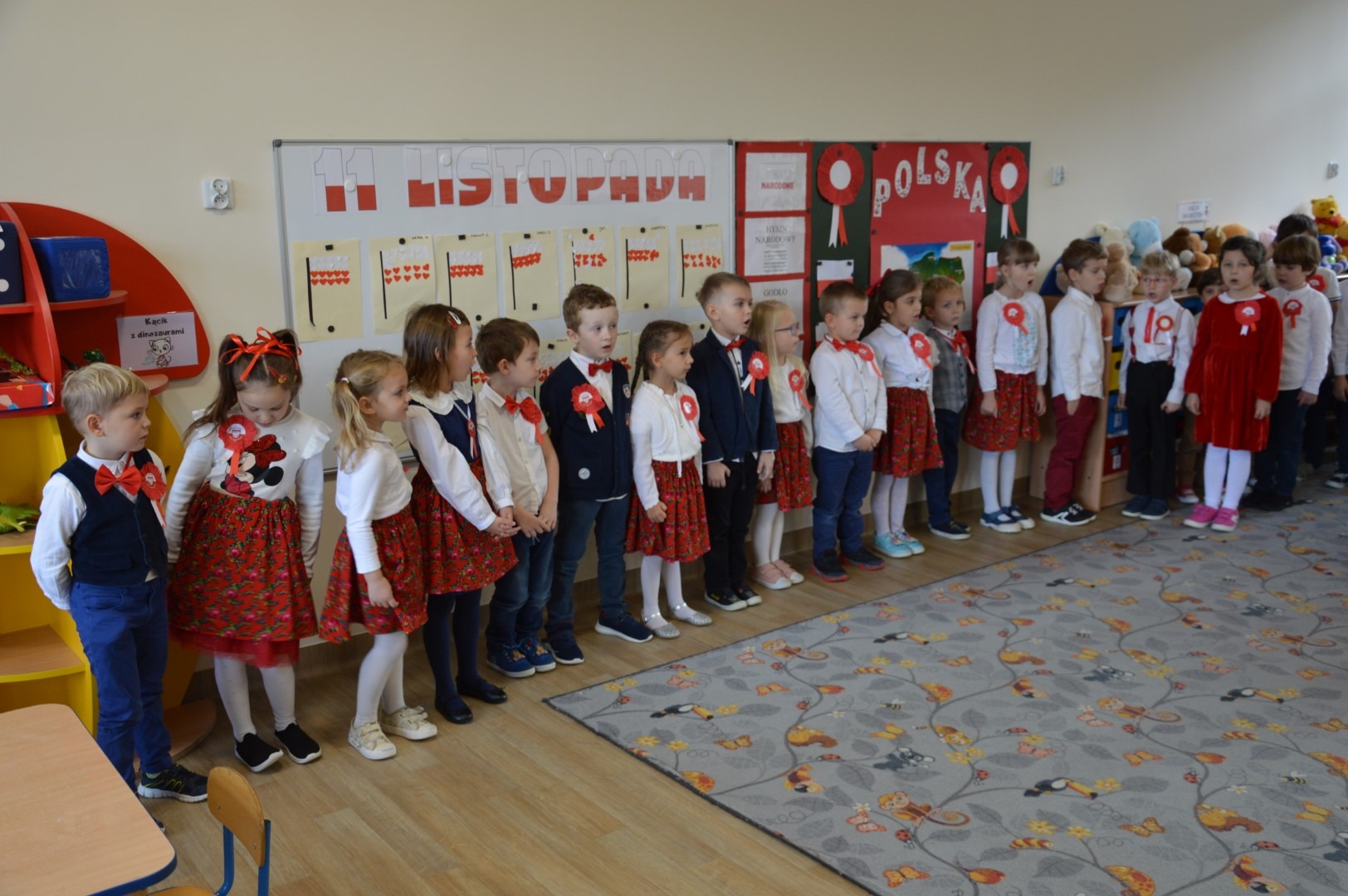 Uroczyste obchody Dnia Niepodległości w naszej szkole i przedszkolu. - Obrazek 1