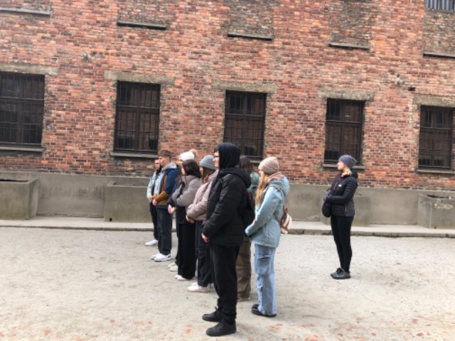 Wyjazd do Muzeum Państwowego Auschwitz  - Obrazek 6