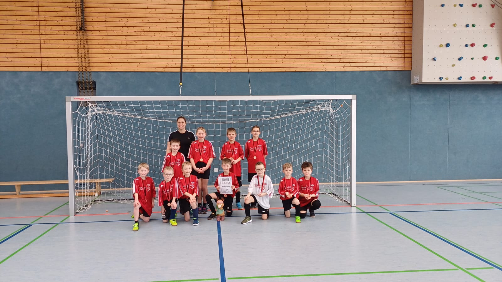 Fußballturnier der Grundschulen am 30. Januar 2024 - Bild 1