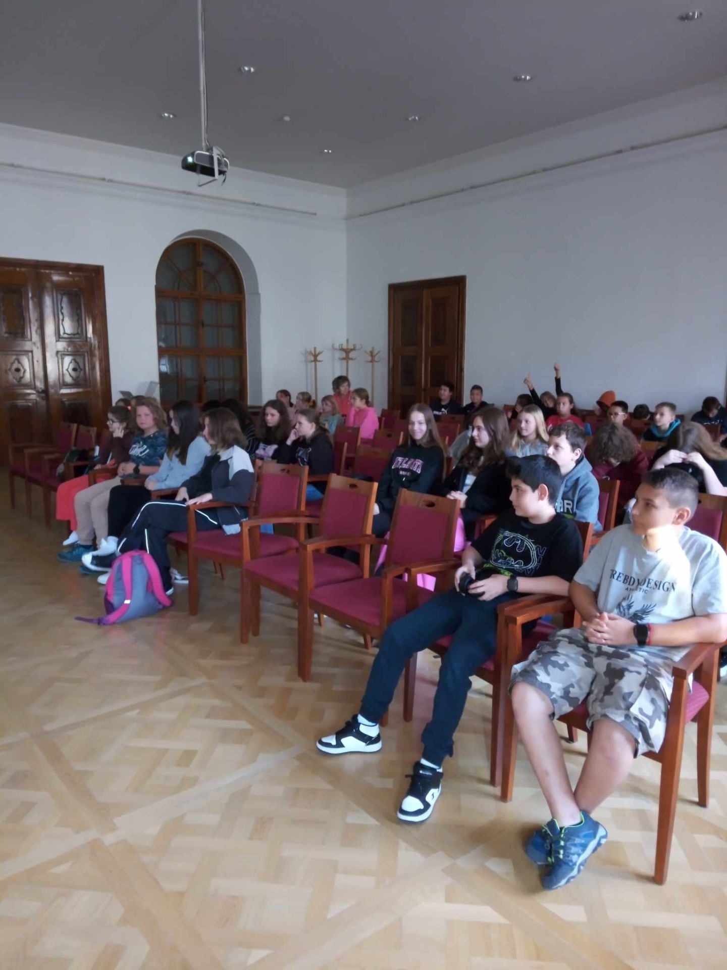 Exkurzia do Štátnej vedeckej knižnice v B. Bystrici pri príležitosti Európskeho dňa jazykov - Obrázok 4