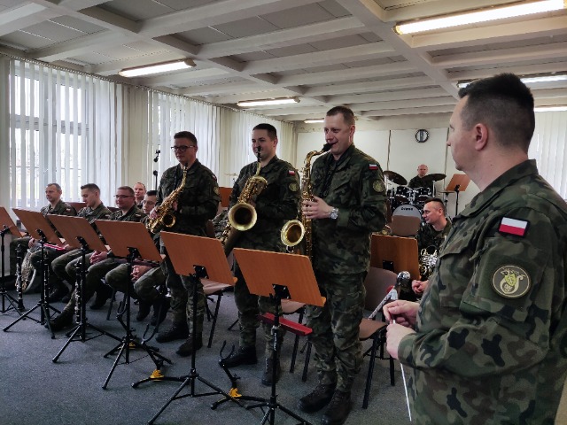 Lekcja muzyki w Orkiestrze Wojskowej w Siedlcach - Obrazek 3