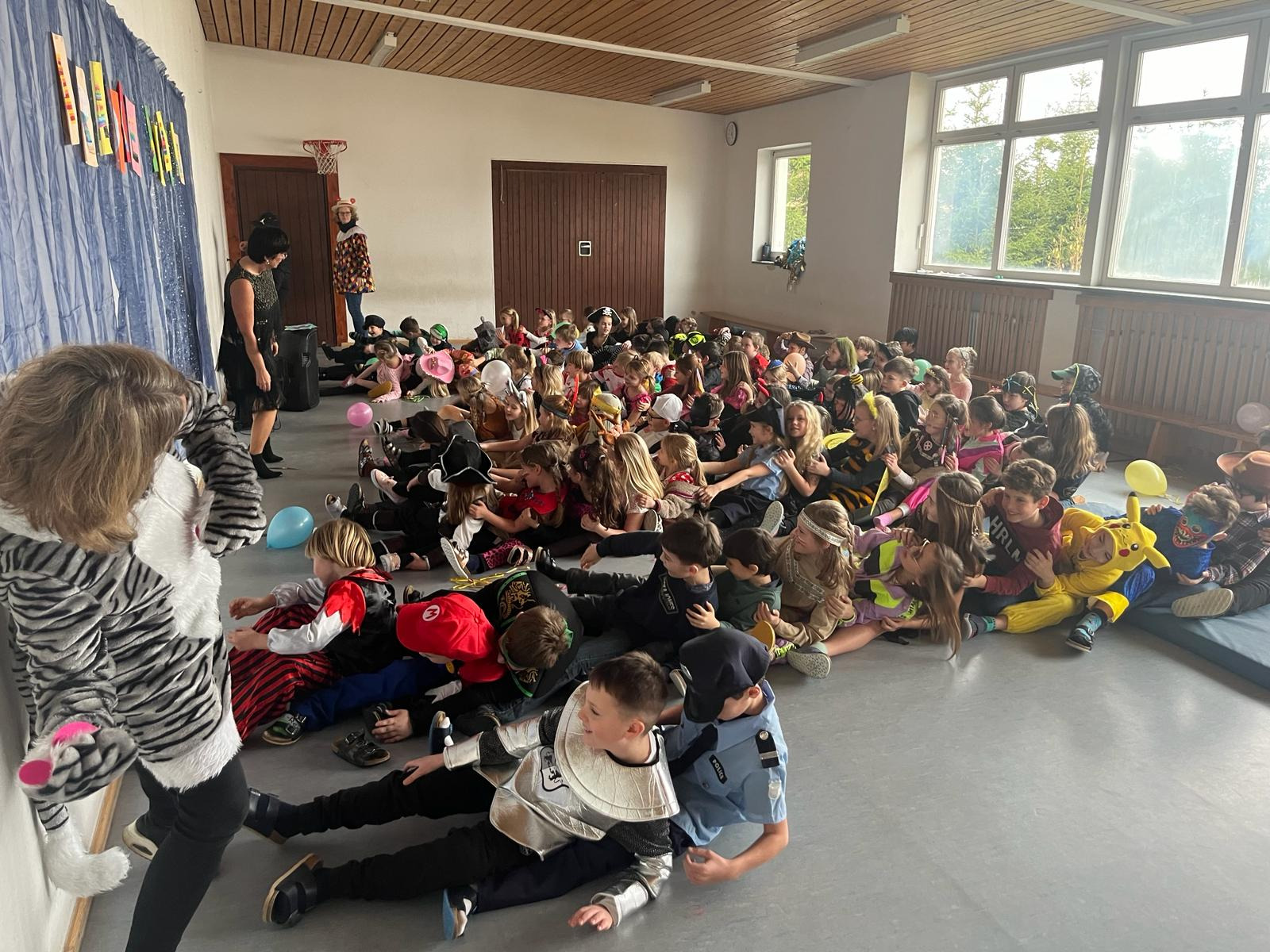 Schulfasching an der Grundschule Malgersdorf - Bild 3
