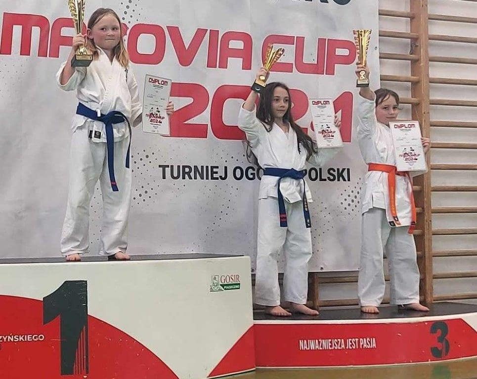 III miejsce uczennicy Laury Rekowskiej w Ogólnopolskim Turnieju Karate Kyokushin w Piasecznie - Obrazek 1