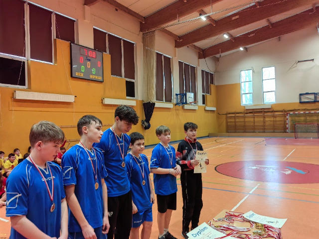 Sukces sportowy Szkoły Podstawowej w Rosnowie - Obrazek 2