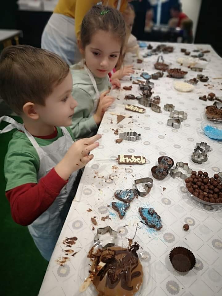 Warsztaty czekoladowe 💝♥️💖🎄Mali Odkrywcy na wycieczce do Krakowskiej Manufactury Czekolady 🍡🍮🍭 - Obrazek 5