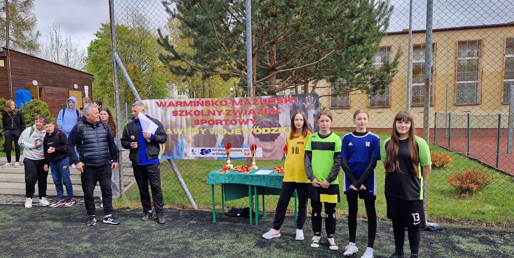 Uczennice SP Nr 2 im. M. Kopernika w olecku podczas Finału Wojewódzkich Igrzysk Młodzieży Szkolnej SZS w piłce nożnej dziewcząt