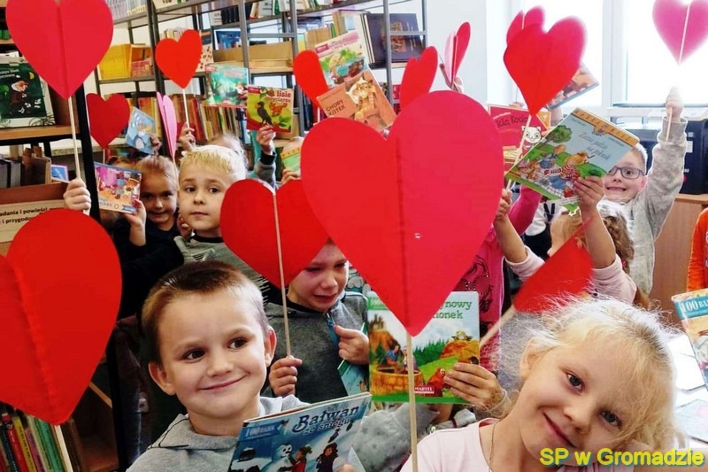 29.09.2022 r. - Ogólnopolska akcja czytelnicza "Czytamy z sercem" - Obrazek 1