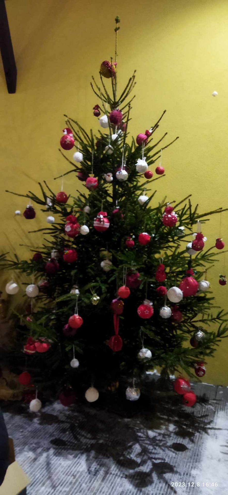 Súťažný vianočný stromček - Obrázok 1