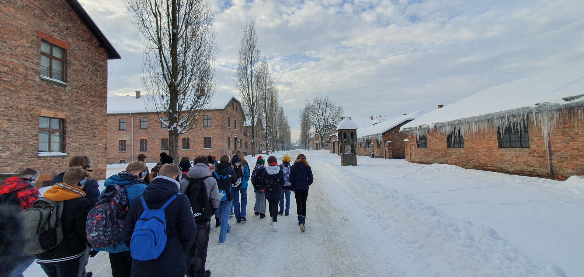 Wycieczka kl.VIII do Muzeum Auschwitz-Birkenau - Obrazek 6