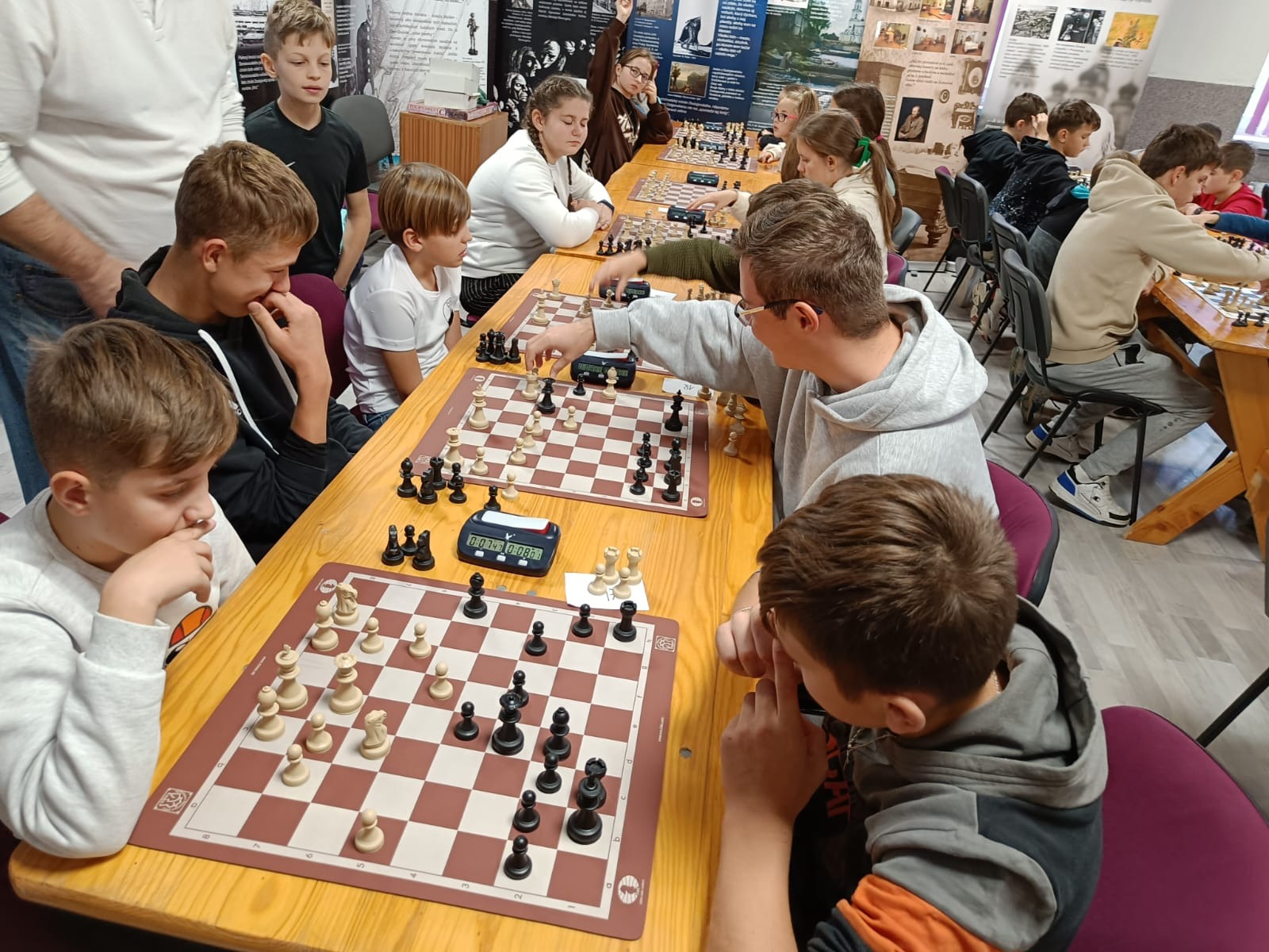 Majstrovstvá žiakov a žiačok ZŠ a SŠ okresu Sabinov v zrýchlenom šachu - Obrázok 2