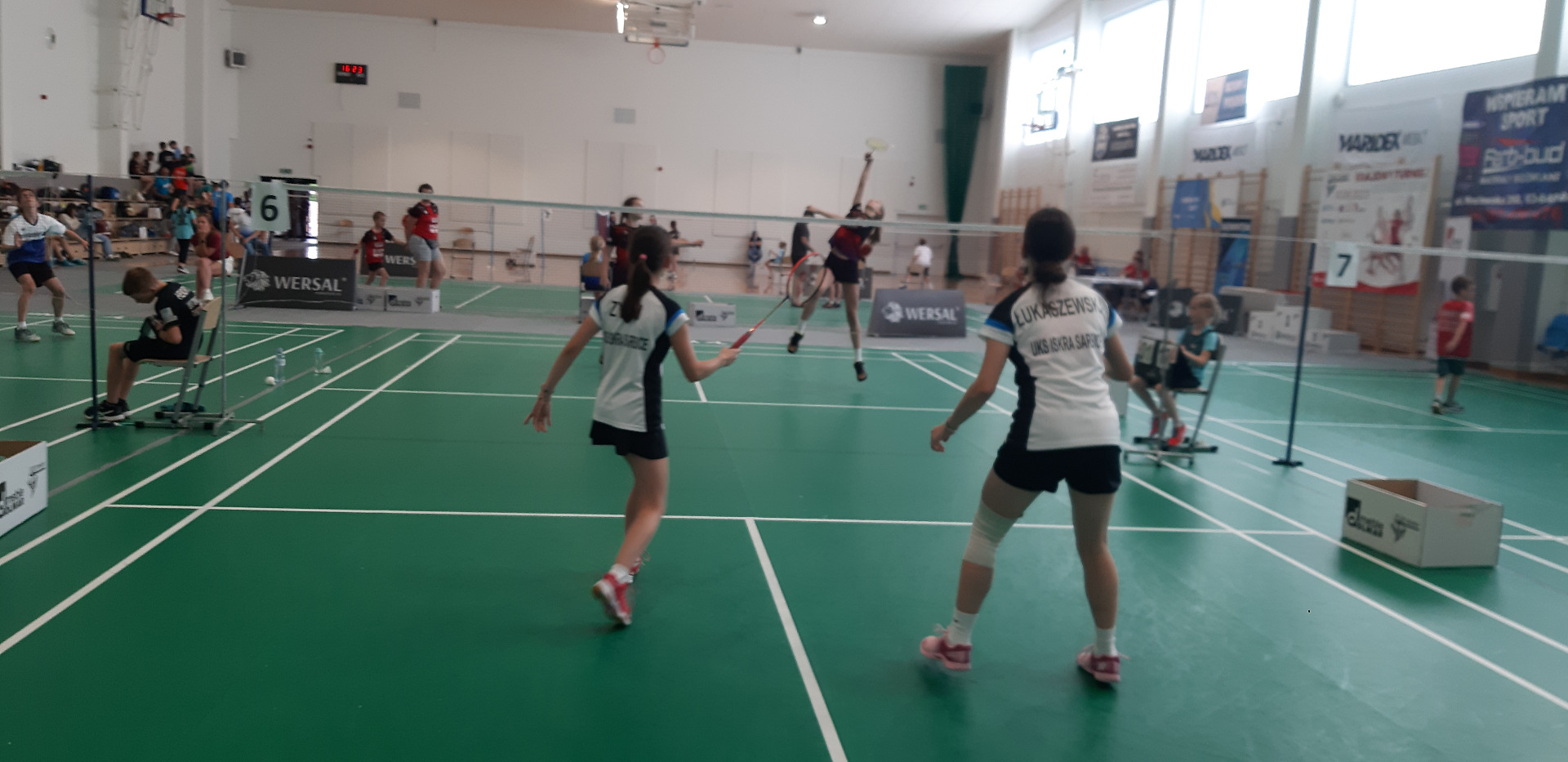 Krajowy Turniej Badmintona w Baranowie 🏸 🏆 🥇 - Obrazek 6