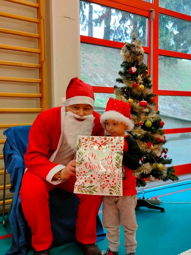 Wizyta Świętego Mikołaja w przedszkolu - Obrazek 5