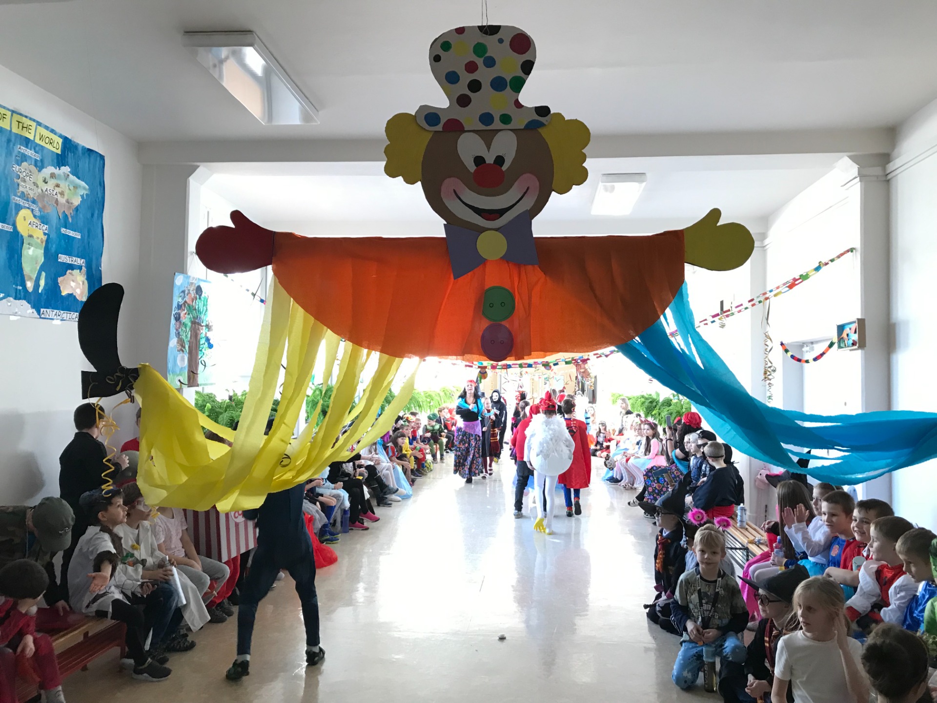 Fašiangový karneval v ŠKD - Obrázok 3